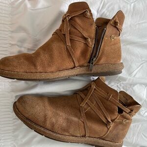 Born Women’s Casual Brown Suede Ankle Booties, side zip. 10. ALWAYS compliments